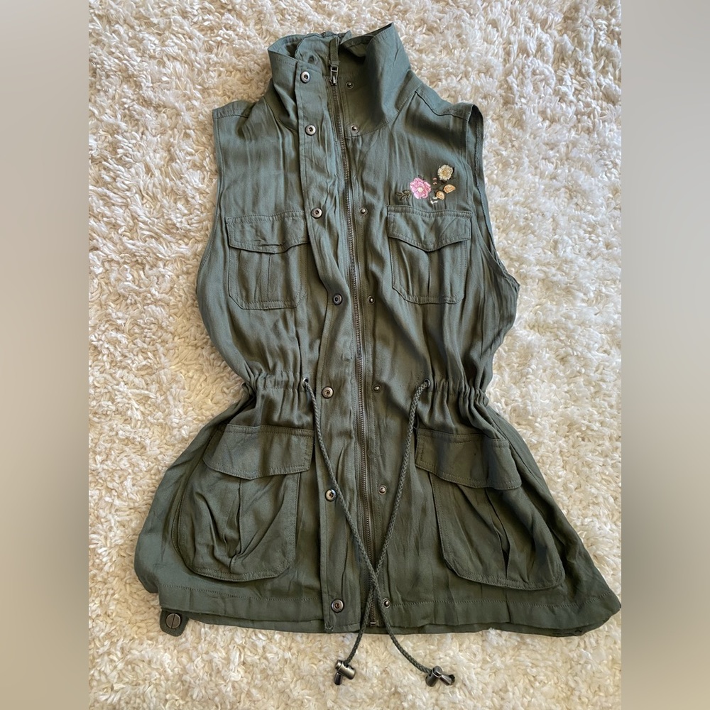 Women’s Embroidered Vest